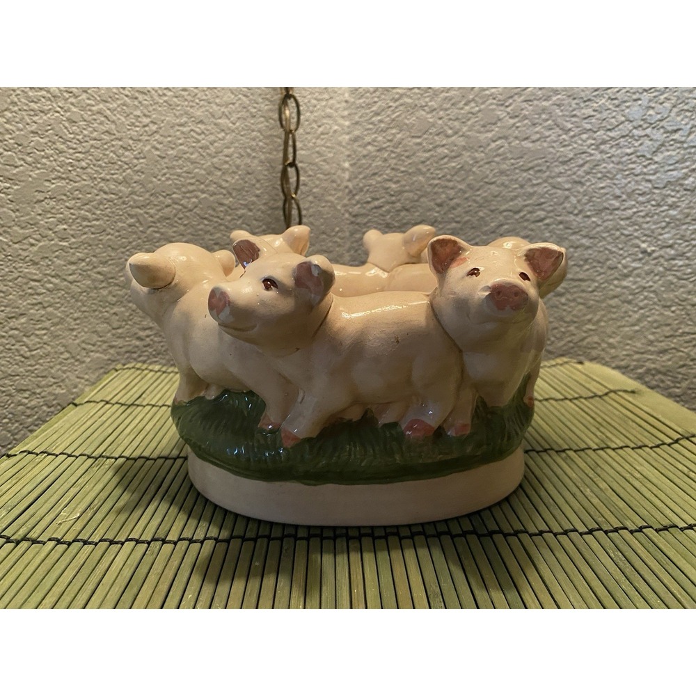 Holland mold circling of pigs, 1987 in excellent condition